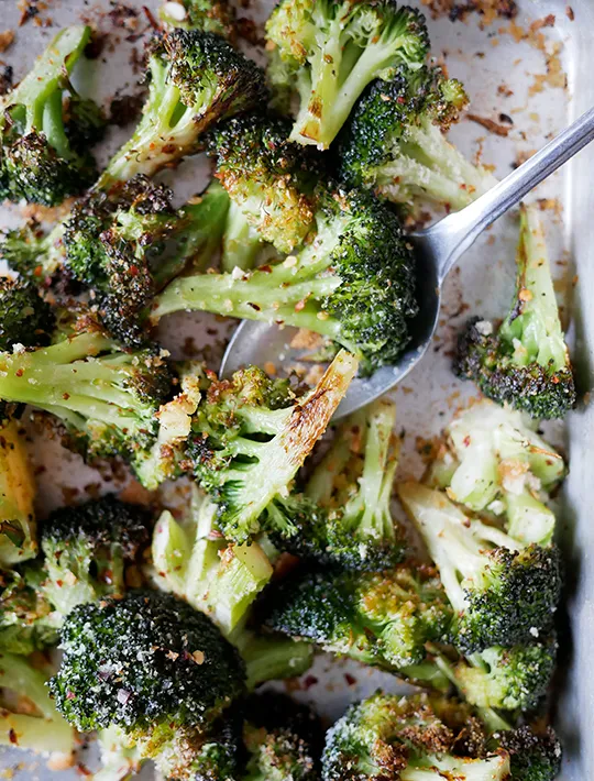 Broccoli med hvidløg, chili og citron