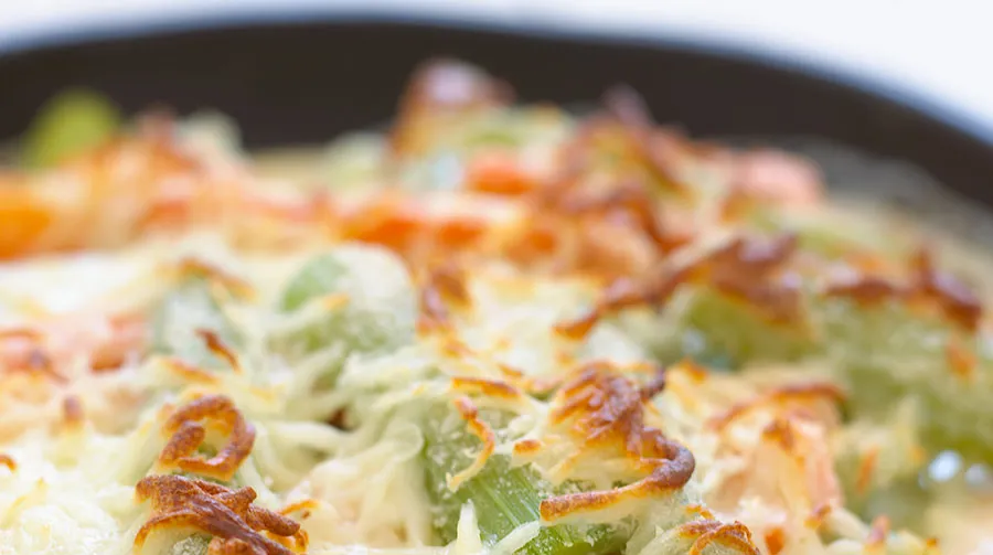 Gratineret bladselleri med gulerødder