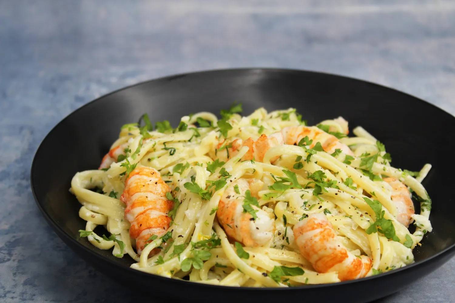Pasta med jomfruhummer, krydderurter og hvidvinssauce