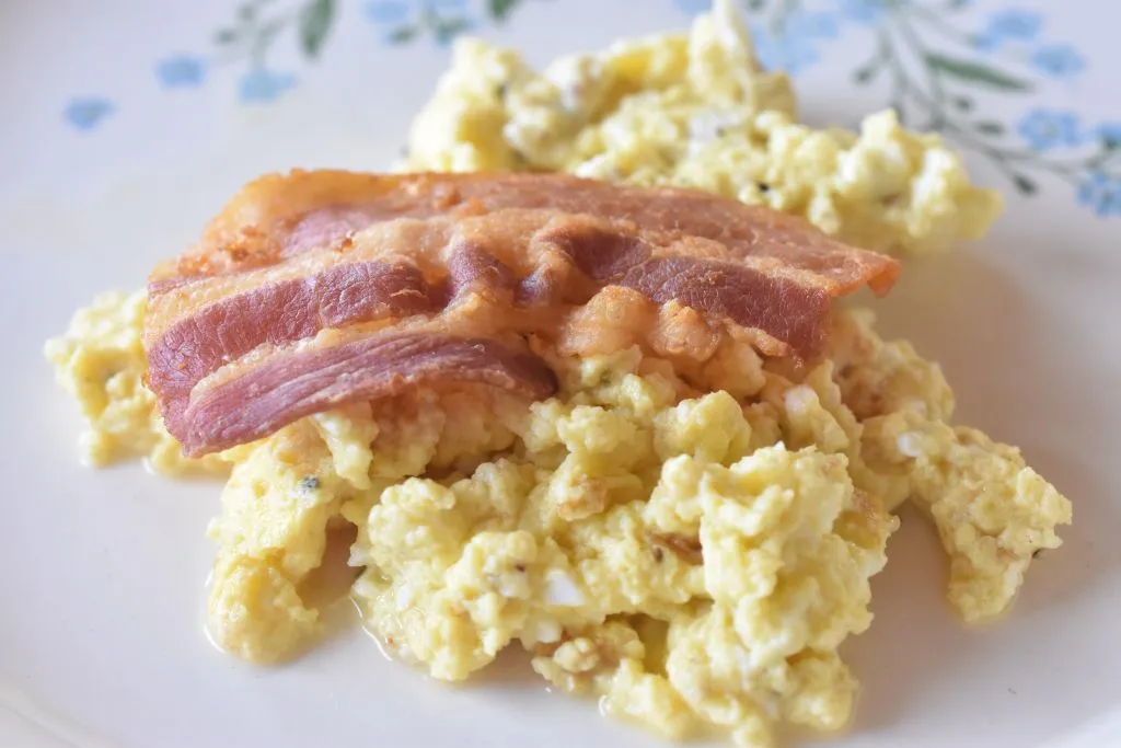 Røræg med bacon