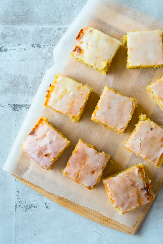 Citronkage med marcipan og hvid chokolade