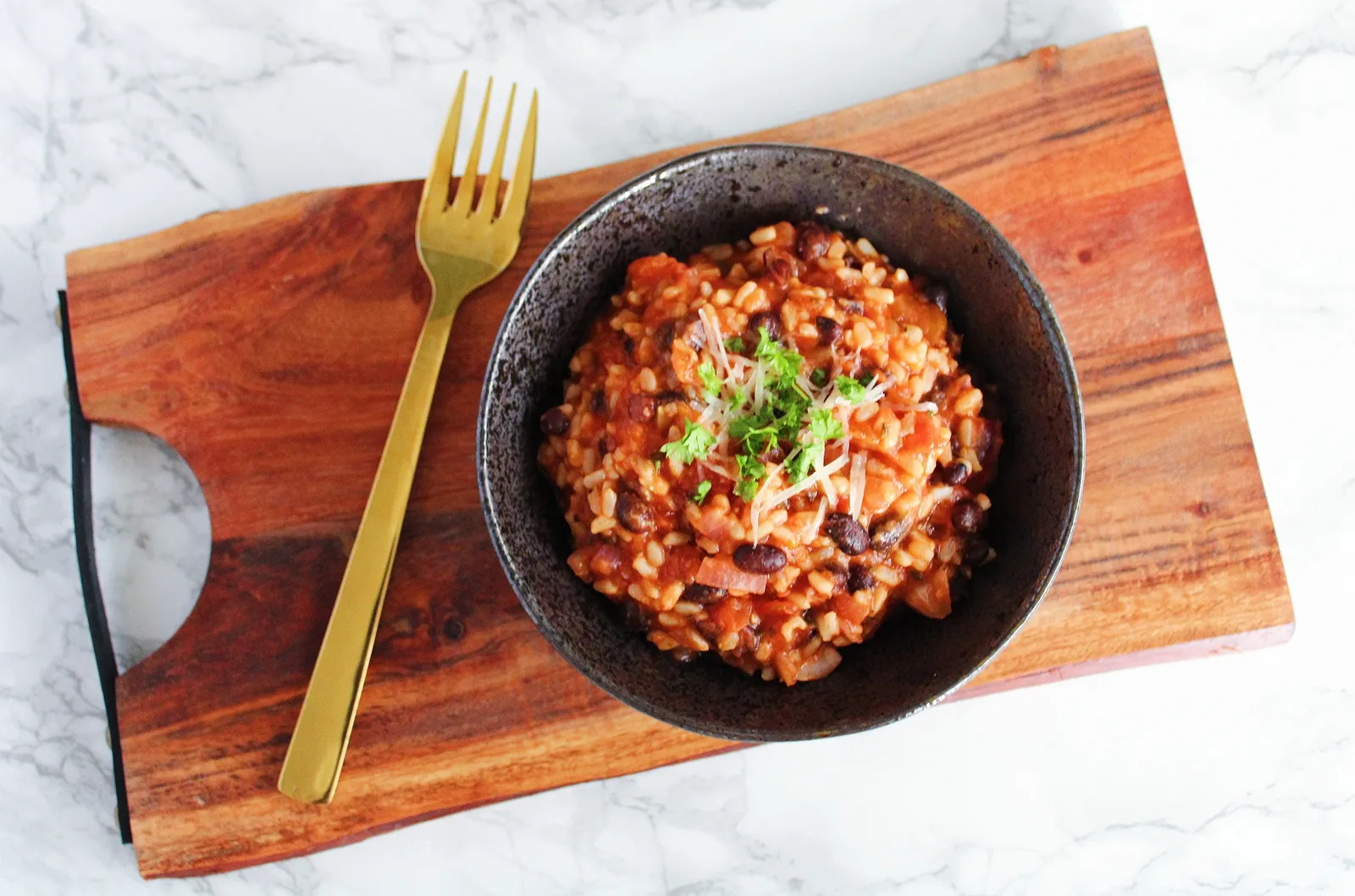 Tomatrisotto med sorte bønner