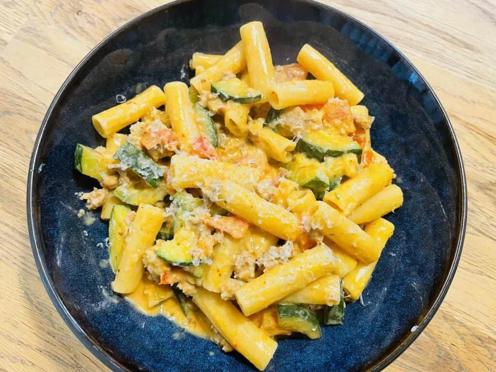 Svinegryde med pasta