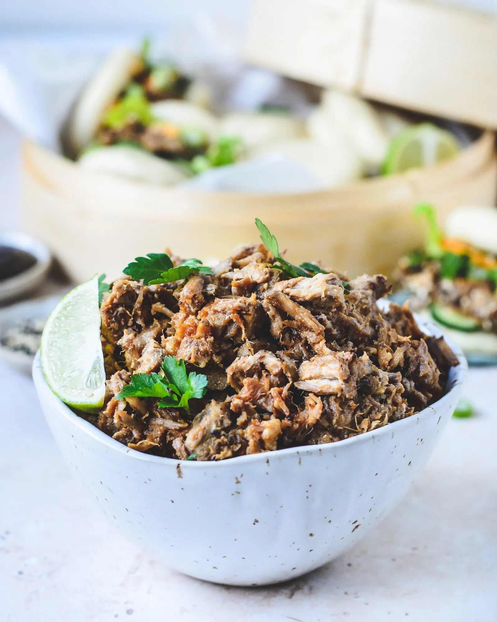 Asiatisk pulled pork af nakkekoteletter